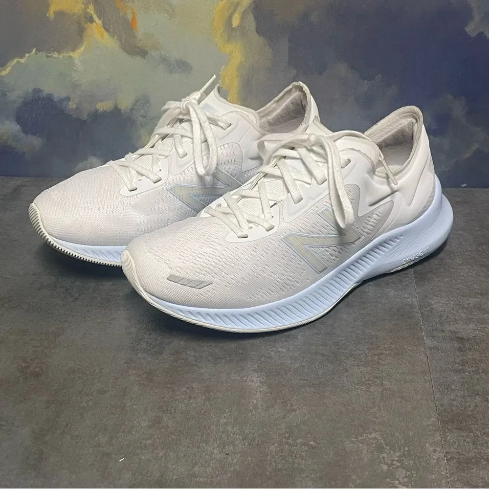 New Balance Dynasoft Pesu V1 Women's Wide Sneakers White Size 8.5D